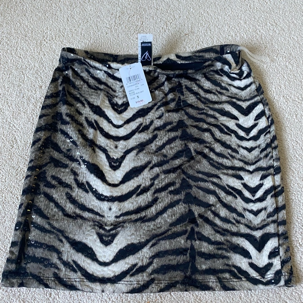 Tight Windsor Skirt Size Small
